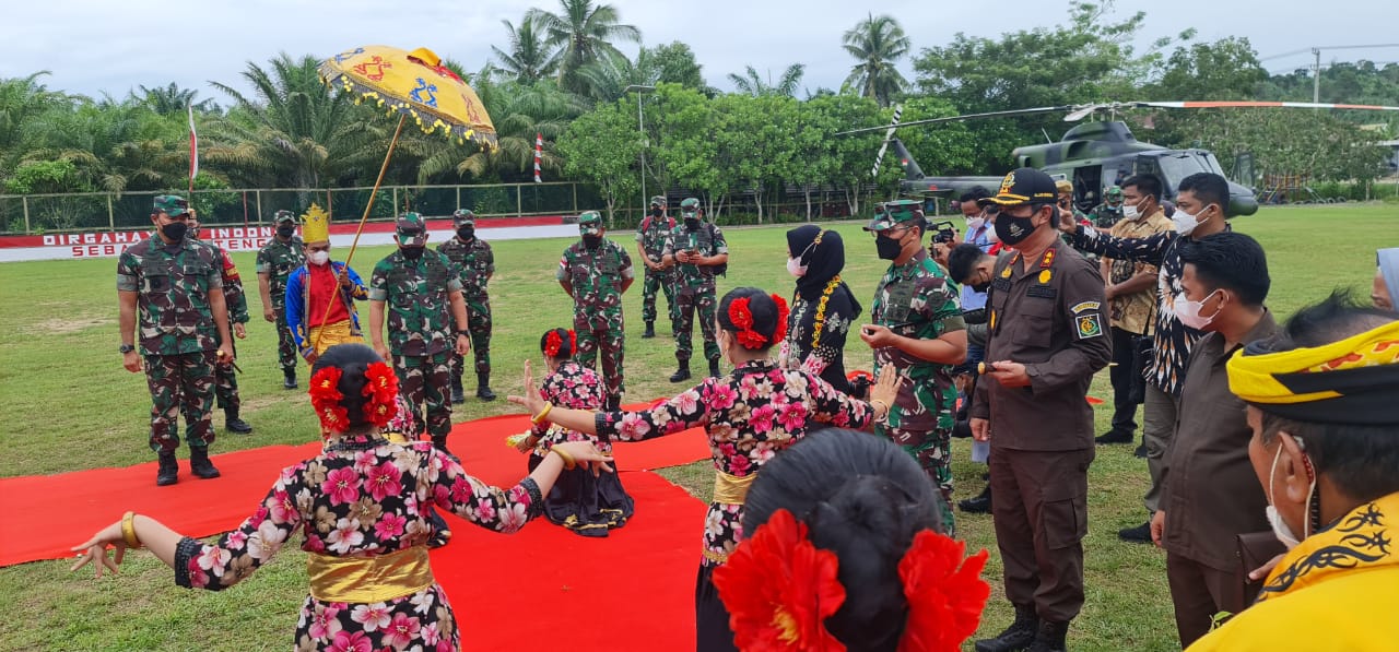 KASAD Jenderal TNI Dudung Abdurachman Kunjungi Perbatasan RI -Malaysia.