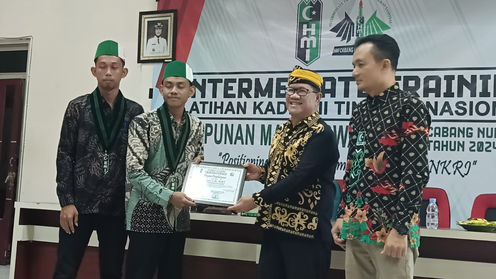 Penyerahan Sertifikat Penghargaan