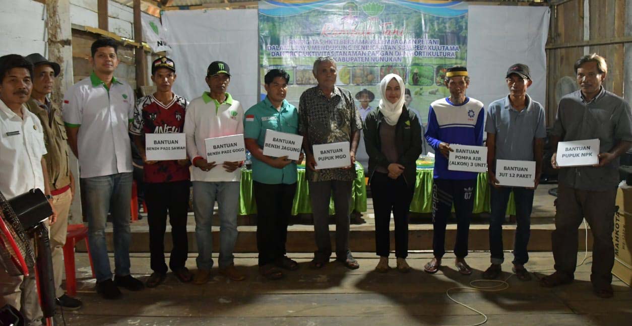 Dukung Produktivitas Petani, Bupati Nunukan Serahkan Bantuan Pertanian Di Seimenggaris.