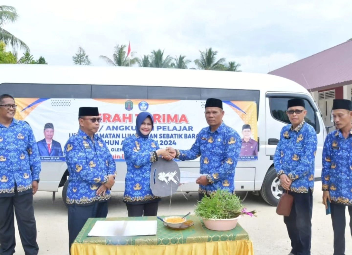 Dukung Pendidikan, Bupati Nunukan Tambah Armada Bus Sekolah di Sebatik