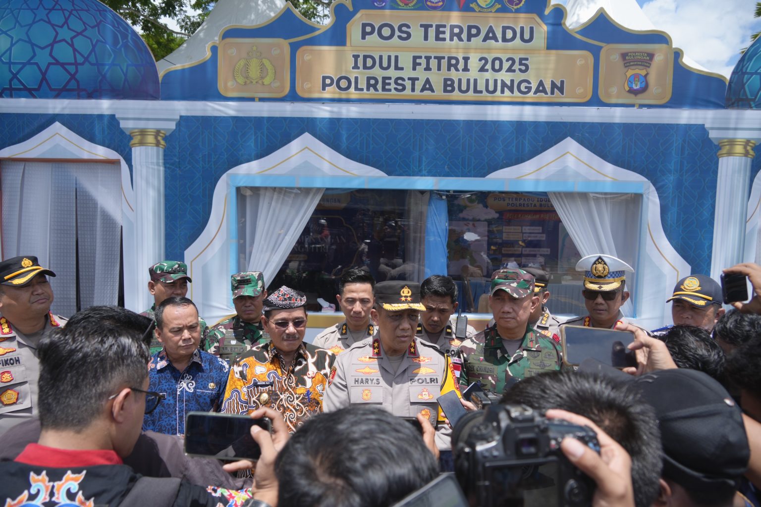 Pastikan Kelancaran Mudik, Wagub Bersama Kapolda Kaltara Cek Kesiapan Pos Pelayanan Terpadu