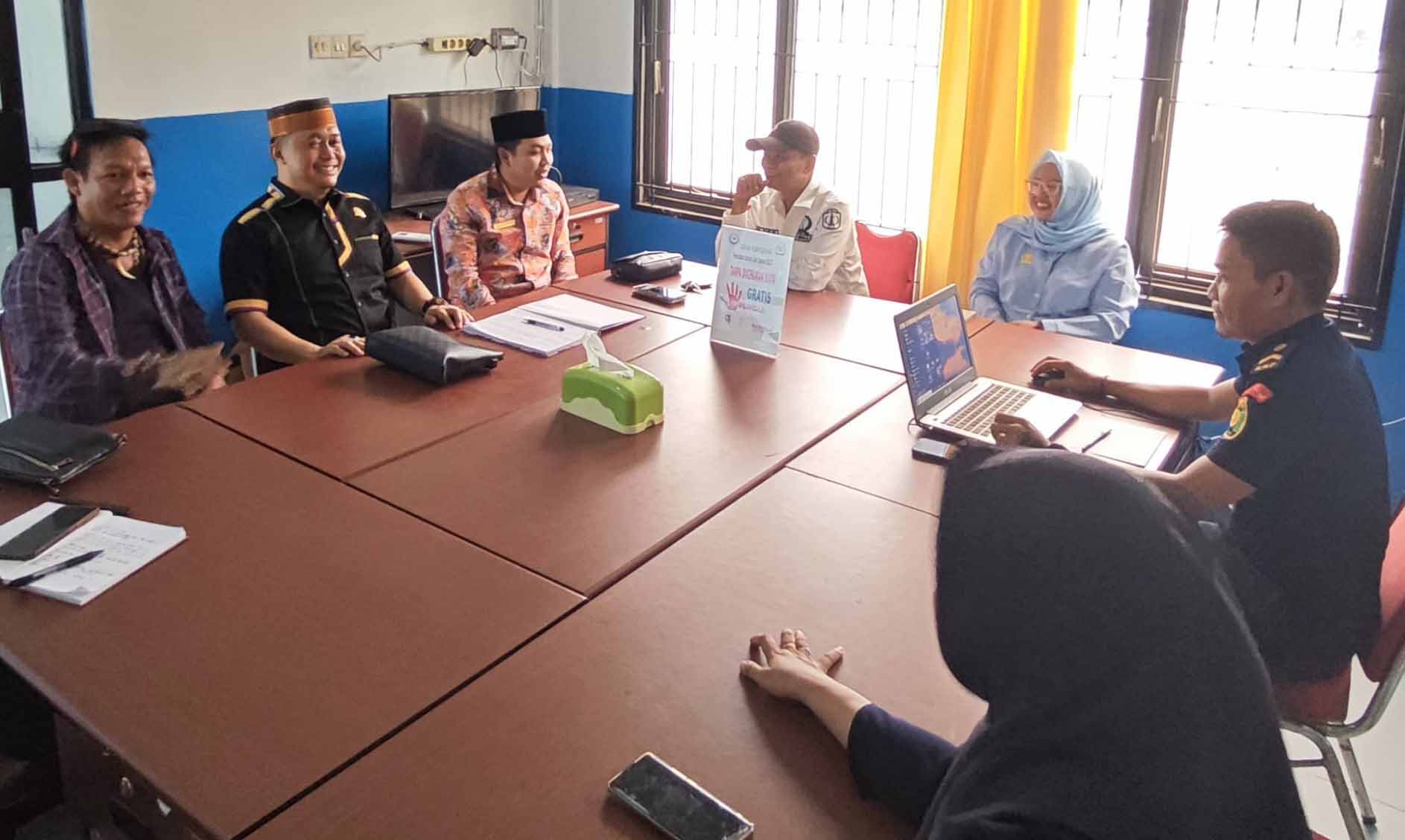 Kapal Trol Tak Dikenal Melaut Di Perairan Sebatik, DPRD Nunukan Datangi PSDKP