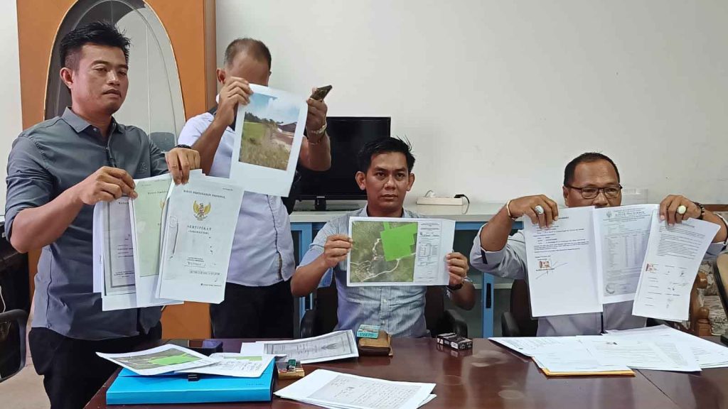 Berkali Kali Mediasi, Dugaan Penyerobotan Lahan Warga Pembeliangan oleh PT NBS Belum Temui Titik Terang