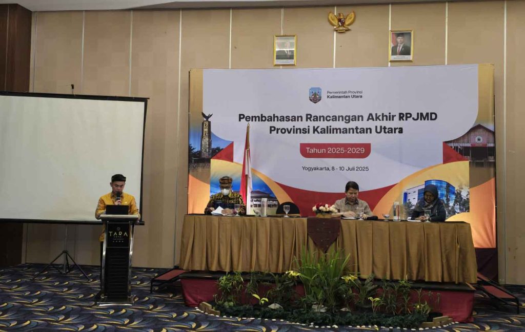 Pj. Sekprov Tekankan Kolaborasi Bersama Pembahasan Rancangan Akhir RPJMD Kaltara 2025-2029