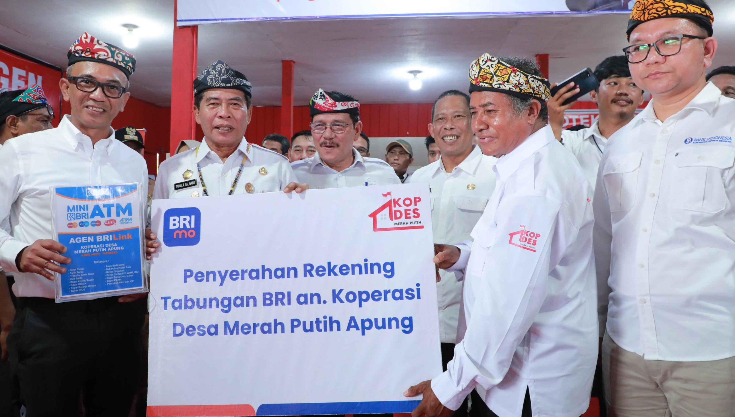 Gubernur Kaltara Resmikan Koperasi Merah Putih Percontohan Desa Apung Dan Kelurahan Selumit