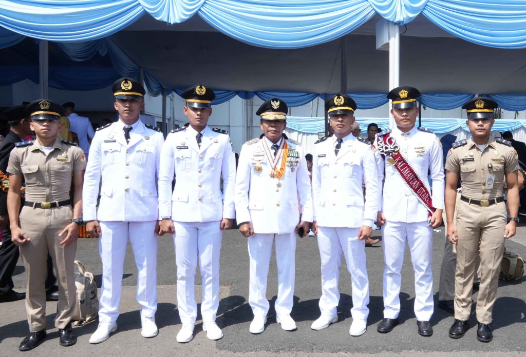 Gubernur Zainal Hadiri Pelantikan Pamong Praja Muda IPDN Angkatan XXXII