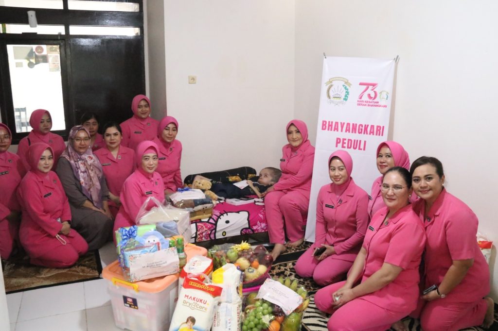 Bhayangkari Peduli, Sentuhan Kasih untuk Anak Penderita Hidrosefalus di Tarakan