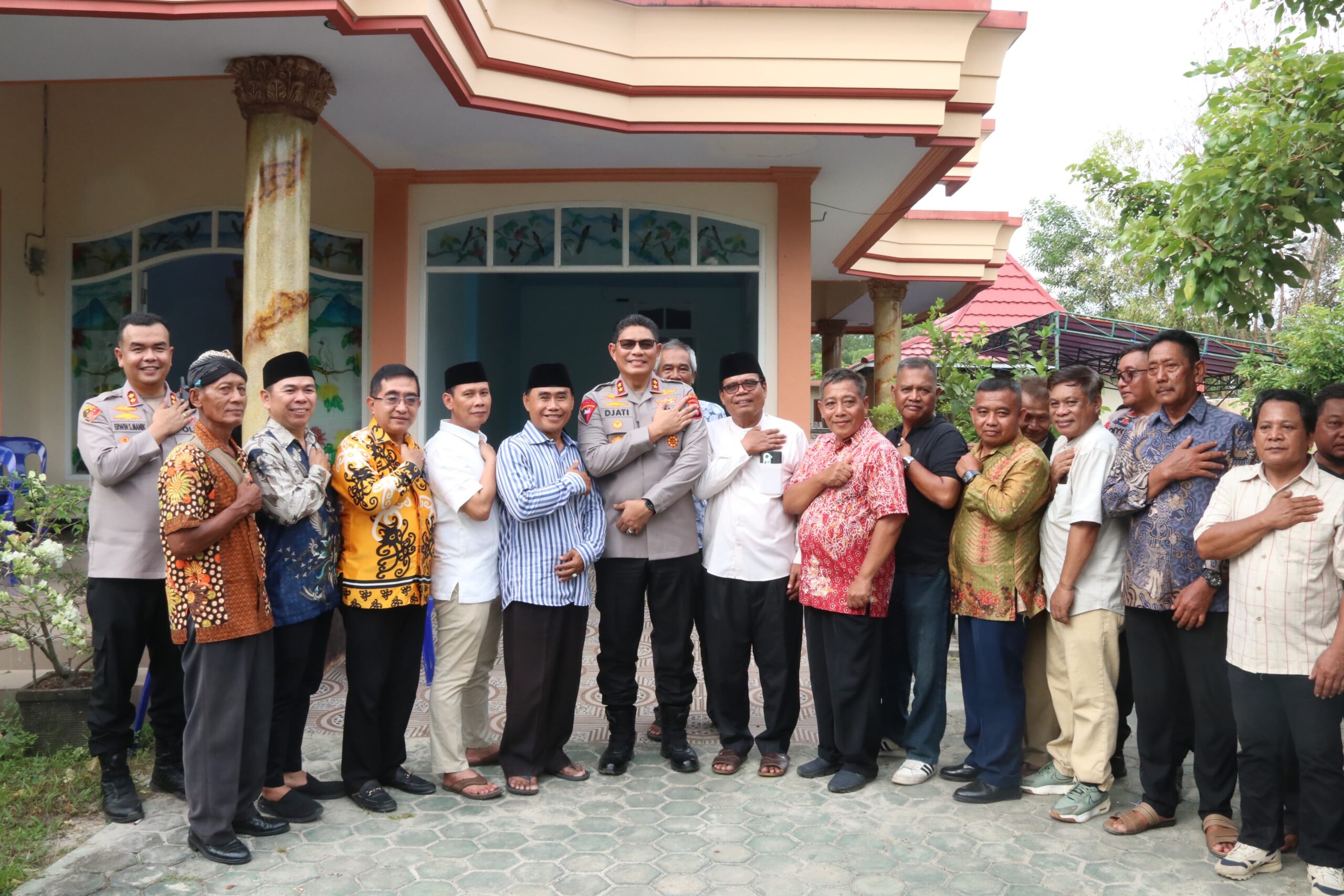 Kapolda Kaltara Lakukan Silaturahmi ke Kediaman Ketua Pakuwaja