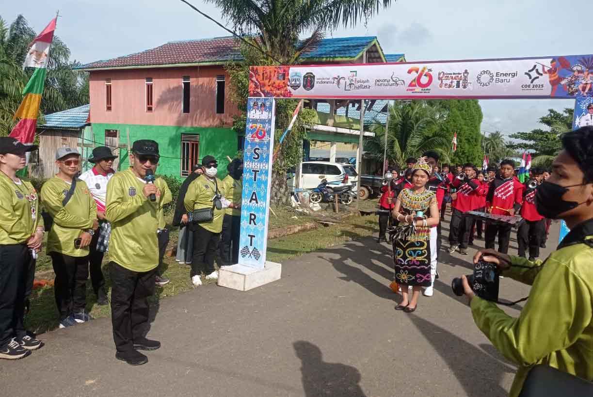 Meriahkan HUT Kabupaten Nunukan ke 26, Wakil Bupati Nunukan Lepas Pawai Budaya di Kecamatan Sebuku