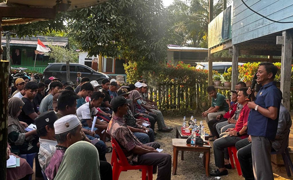 Tingkatkan Pemahaman Masyarakat, H. Firman Latif Sosialisasikan Perda Pembentukan dan Pengelolaan BUMDes di Sebatik