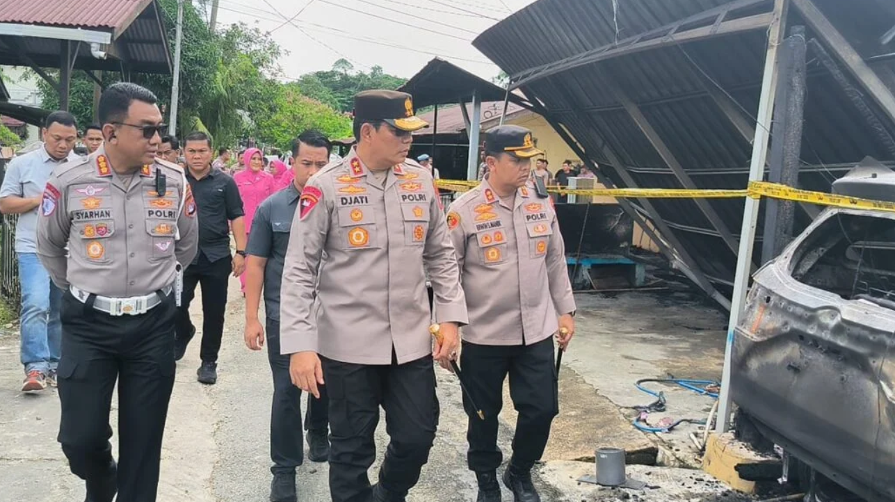 Kapolda Kaltara Tinjau Langsung Lokasi Kebakaran di Kampung Bugis Tarakan