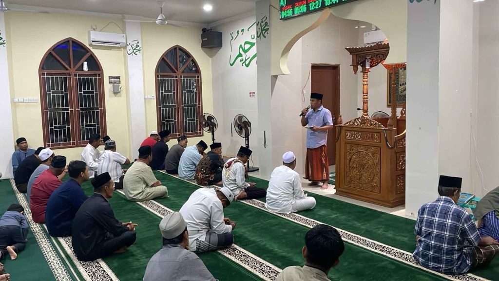 Safari Ramadhan, H. Ladullah Isi Ceramah di Masjid Darul Faidzin Nunukan Selatan