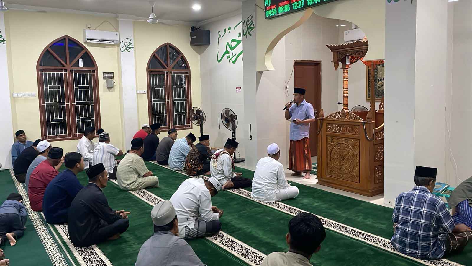 Safari Ramadhan, H. Ladullah Isi Ceramah di Masjid Darul Faidzin Nunukan Selatan