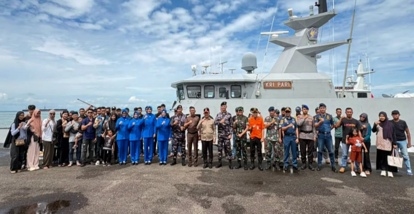 Wakil Ketua DPRD Kaltara H. Muddain Hadiri Pelepasan Mudik Gratis Armada TNI AL