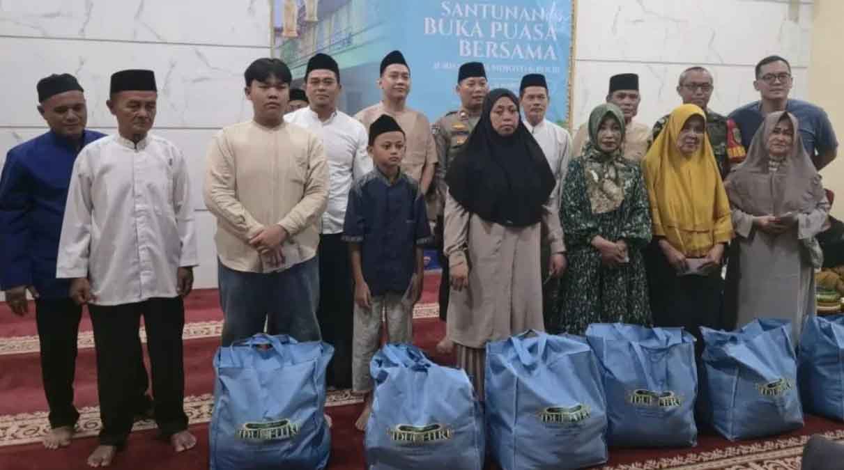 Ramadan Berkah, Polri dan Jurnalis Salurkan Bantuan kepada Anak Yatim dan Duafa