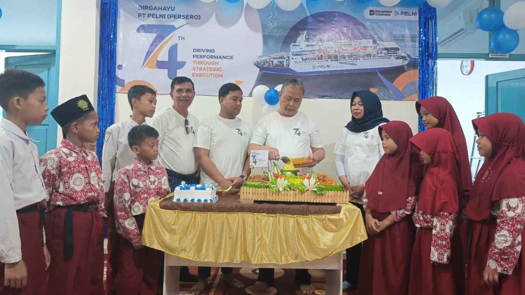 HUT Ke-74, PELNI Hadirkan Program Bakti Sosial untuk Sekolah dan Anak Yatim