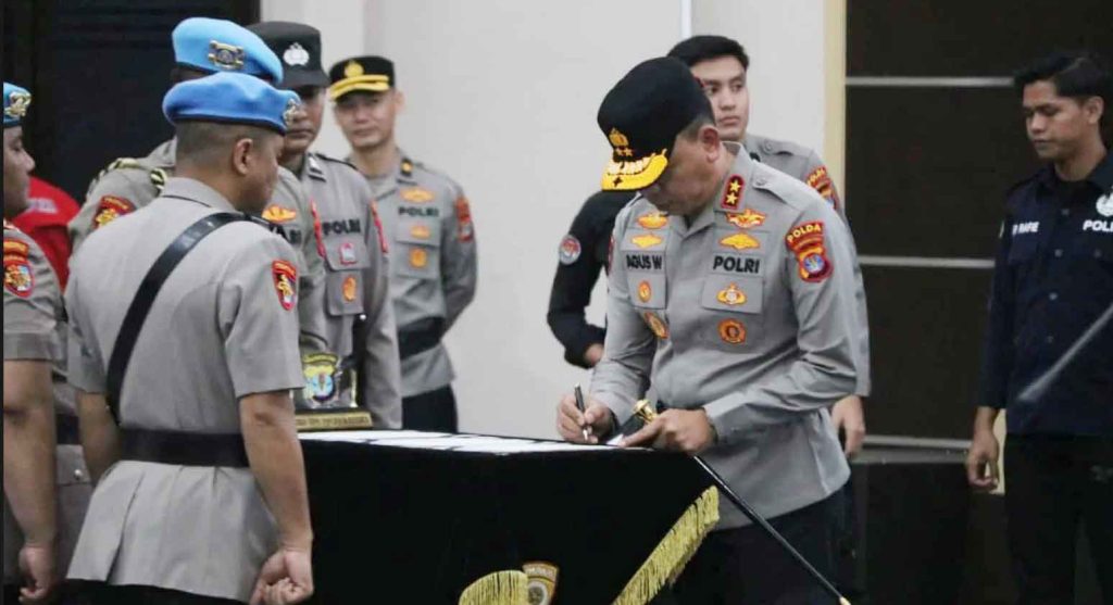 Kapolda Kaltara Agus Wijayanto Pimpin Sertijab Tiga Pejabat Utama Polda Kaltara