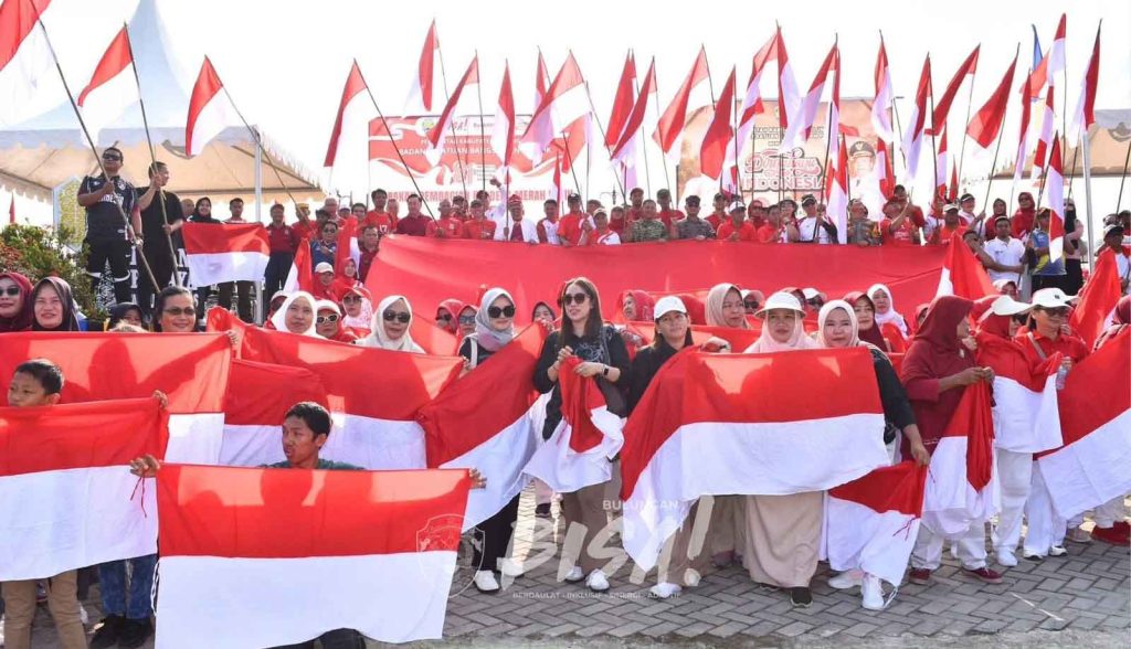Sambut HUT RI ke-81, Pemkab Bulungan Bagikan 3.000 Bendera Merah Putih