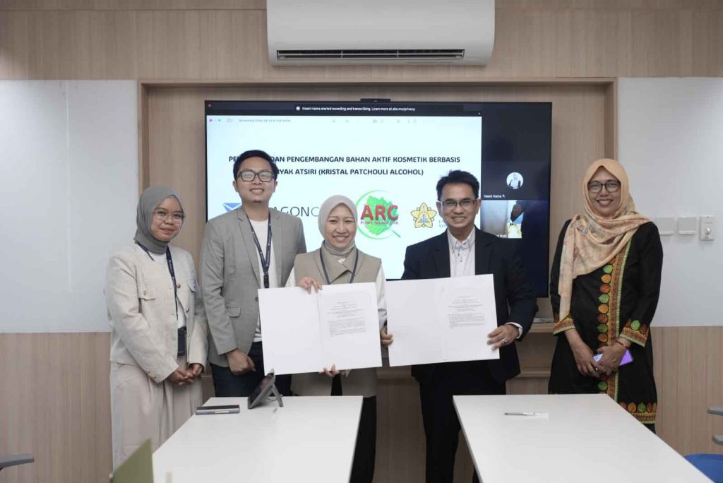 ParagonCorp dan ARC USK Gali Potensi Tersembunyi Nilam Aceh Lewat Riset