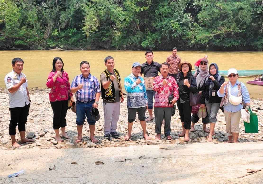 Wabup Bulungan Letakkan Batu Pertama Pembangunan Gereja GKII Long Buang